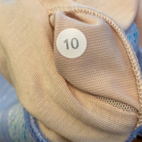 Lululemon Energy Bra - Wind Chill White Lullaby / Ray Size 10 - Picture 9 of 9